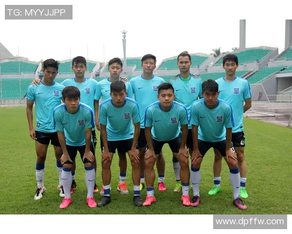 南京羽毛球队防反战术解析与战绩提升的深度探讨 南京羽毛球队防反战术解析与战绩提升的深度探讨