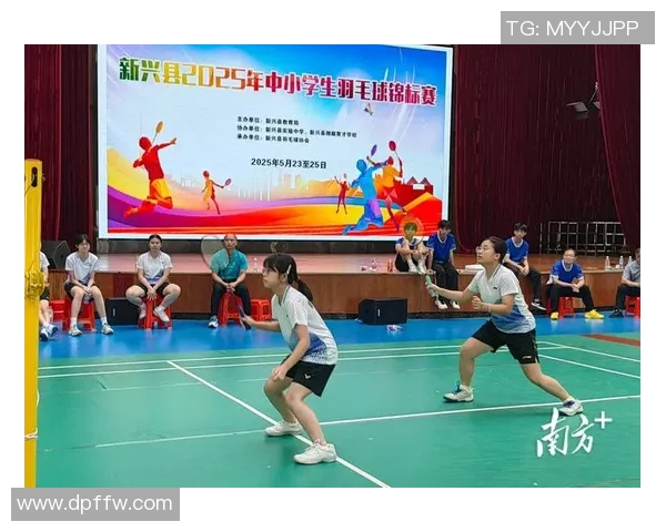 周敏专访：从青涩小将到羽毛球明星的成长之路回顾