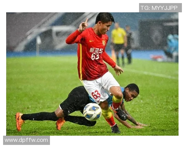 广州足球队边路渗透战术分析与效果评估探讨 广州足球队边路渗透战术分析与效果评估探讨