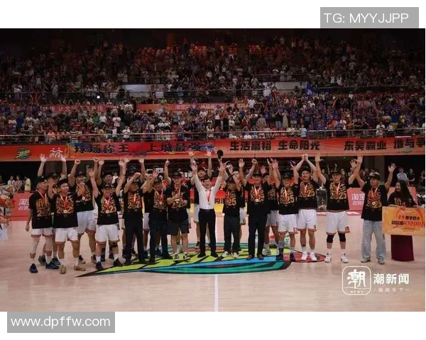 杭州网球队实力引发热议球迷对其表现和未来发展展开激烈讨论 杭州网球队实力引发热议球迷对其表现和未来发展展开激烈讨论