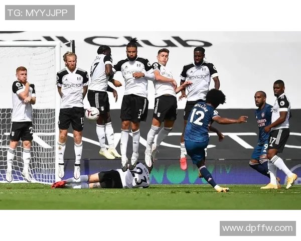 英超足球明星齐聚一堂送上新年祝福视频精彩纷呈温暖满满